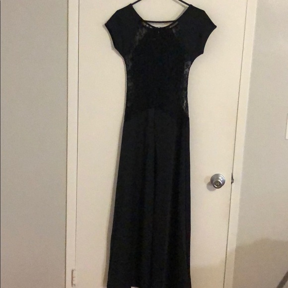 Black Gown with Lace Details - Picture 2 of 5